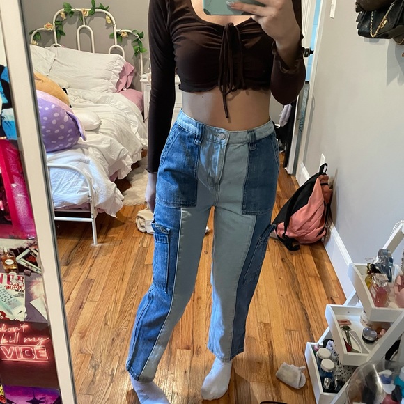 Patch cargo pants . Only worn a few times . - Picture 3 of 3